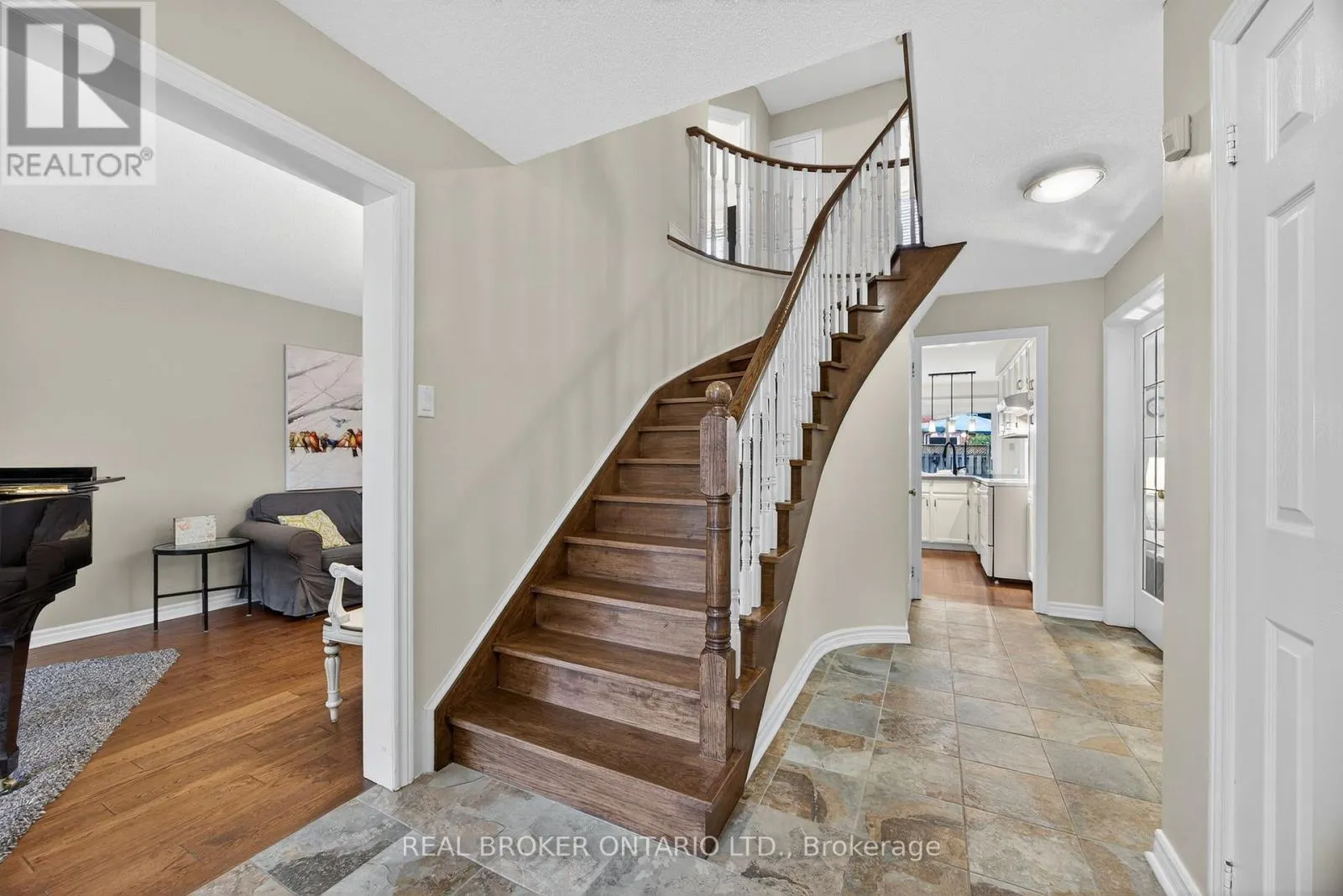 13 BALLISTON ROAD
