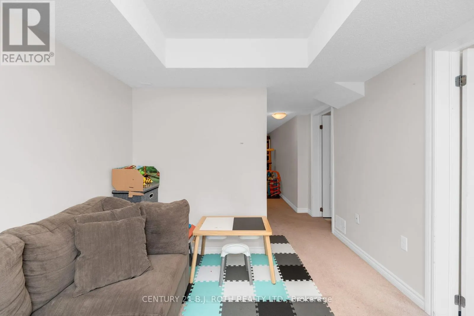 221 HARVIE ROAD