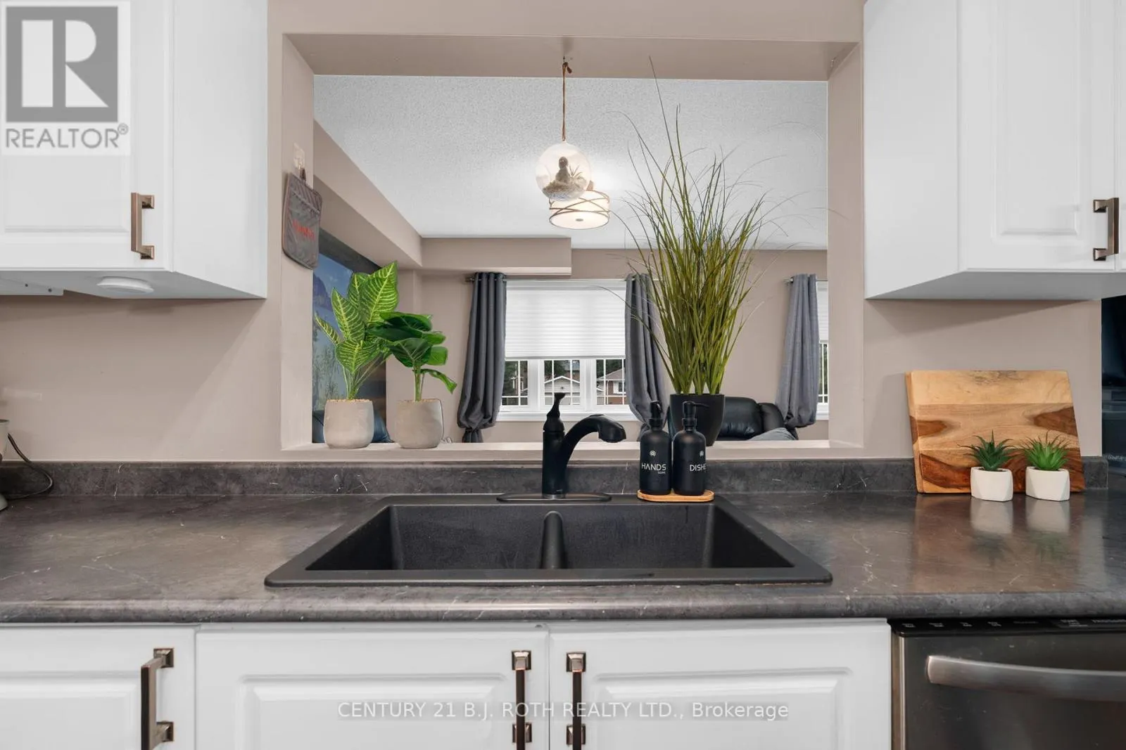 221 HARVIE ROAD