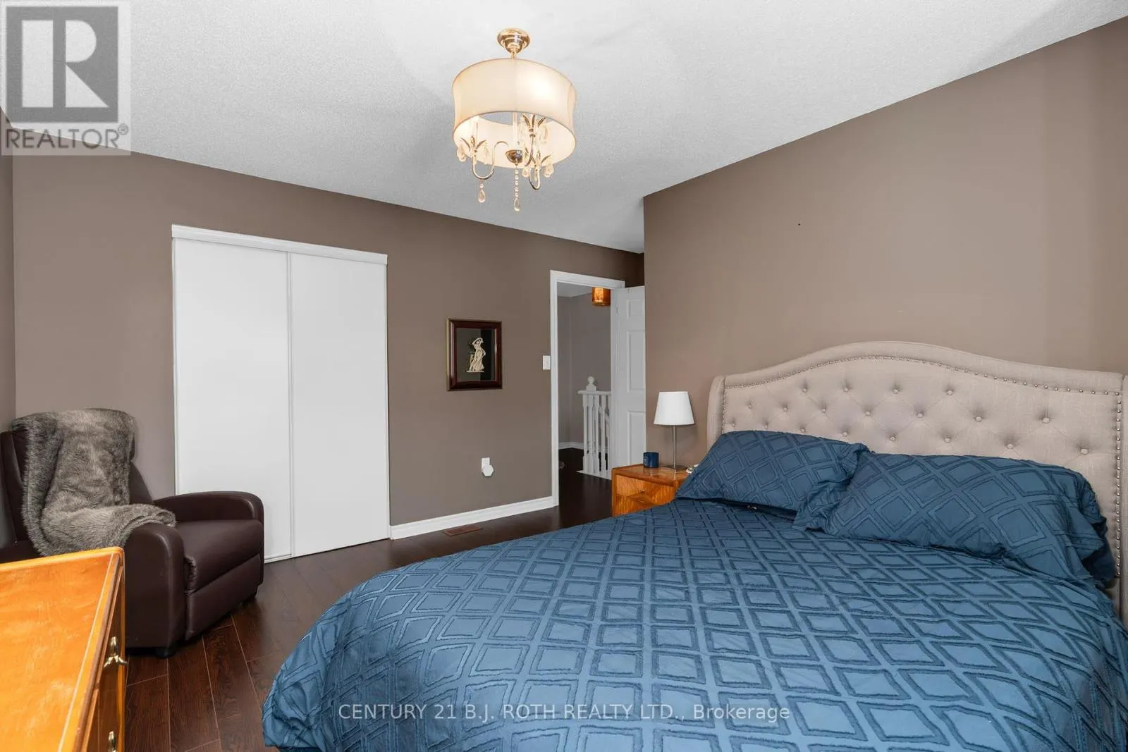 221 HARVIE ROAD