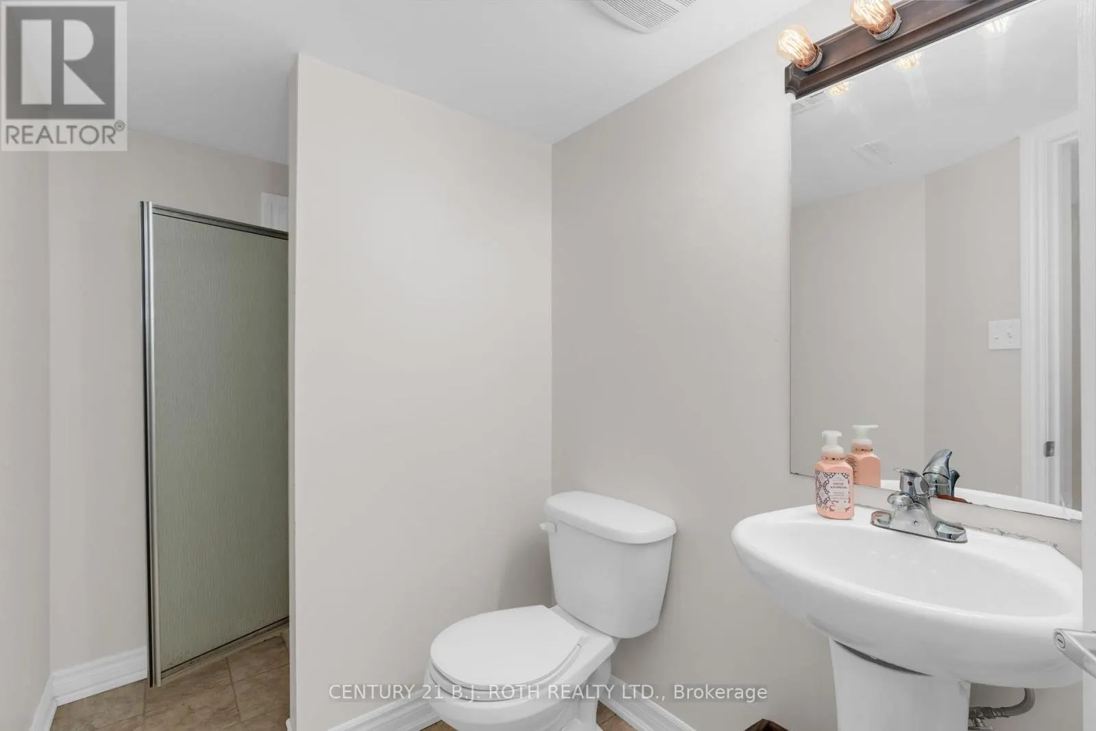 221 HARVIE ROAD