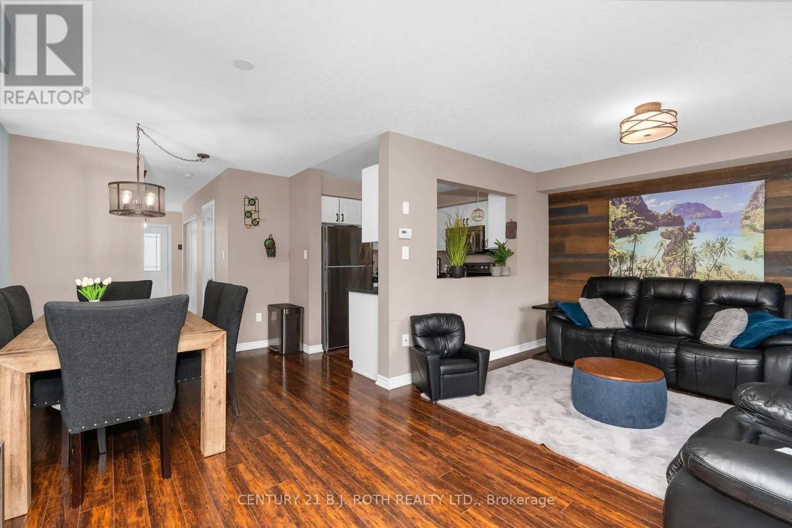 221 HARVIE ROAD