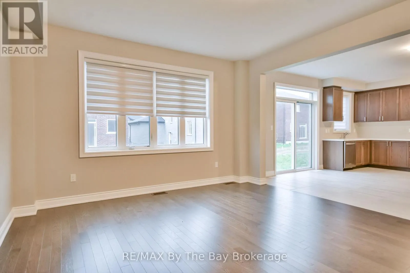 21 AMBER DRIVE