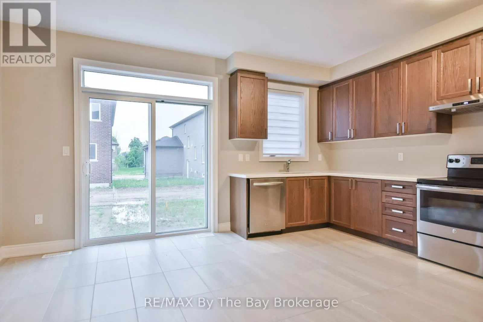 21 AMBER DRIVE