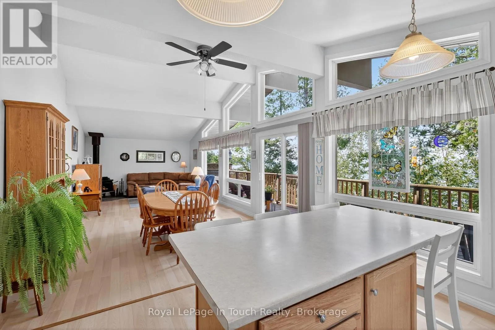 2519 CHAMPLAIN ROAD