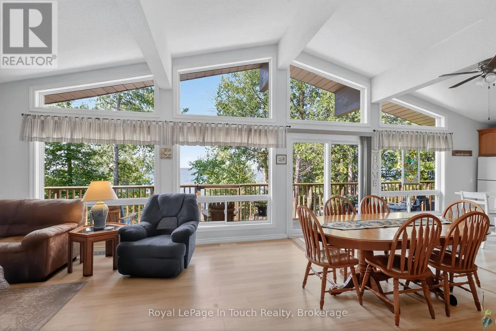 2519 CHAMPLAIN ROAD