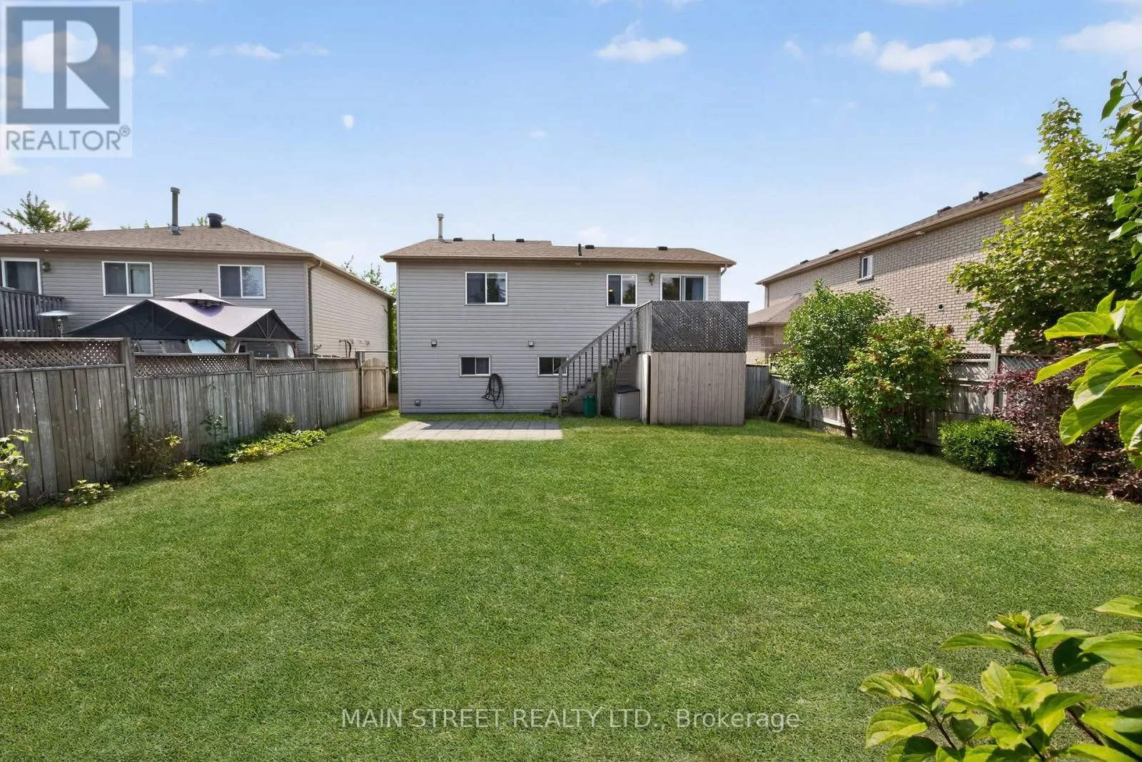 94 SILVER MAPLE CRESCENT