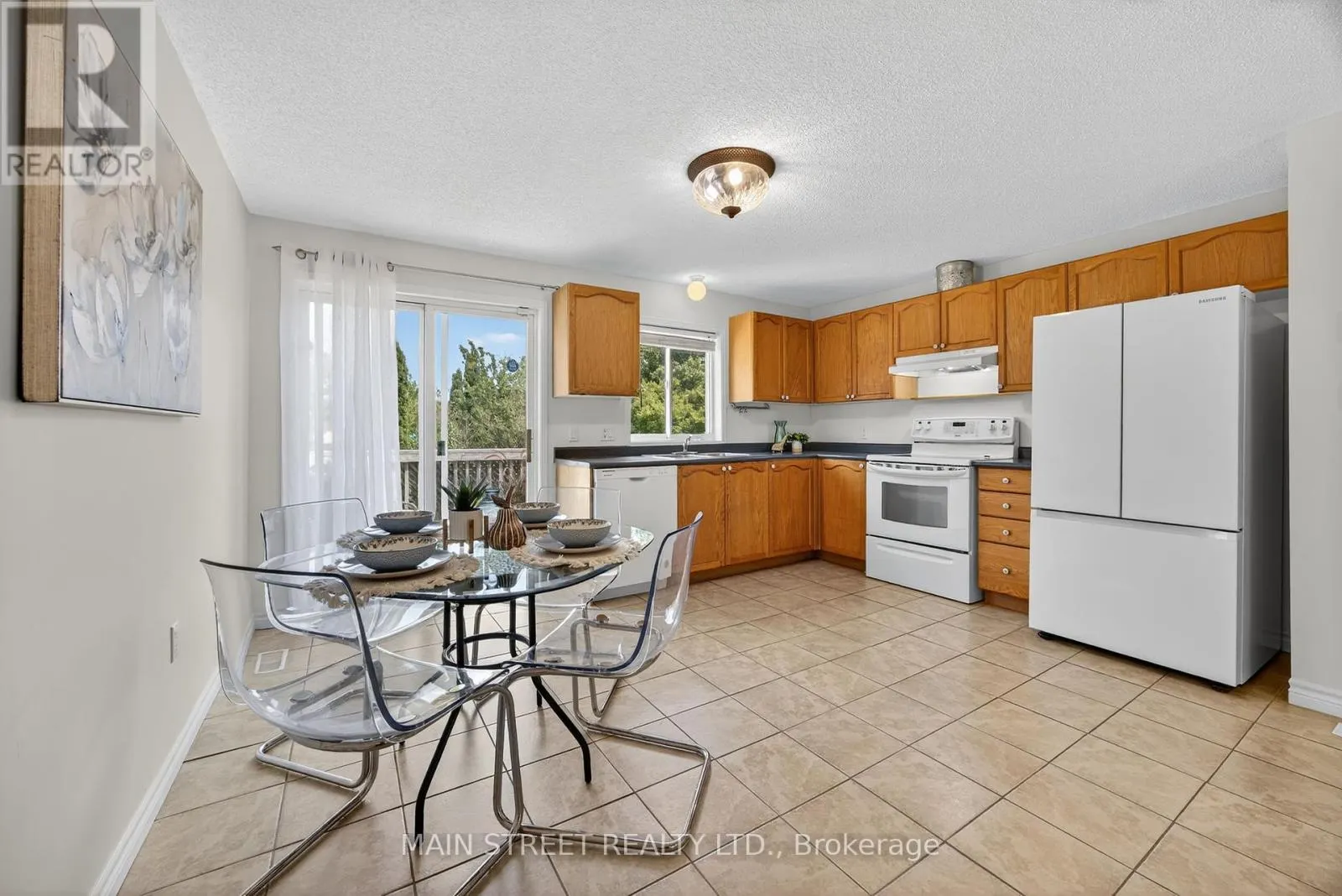 94 SILVER MAPLE CRESCENT