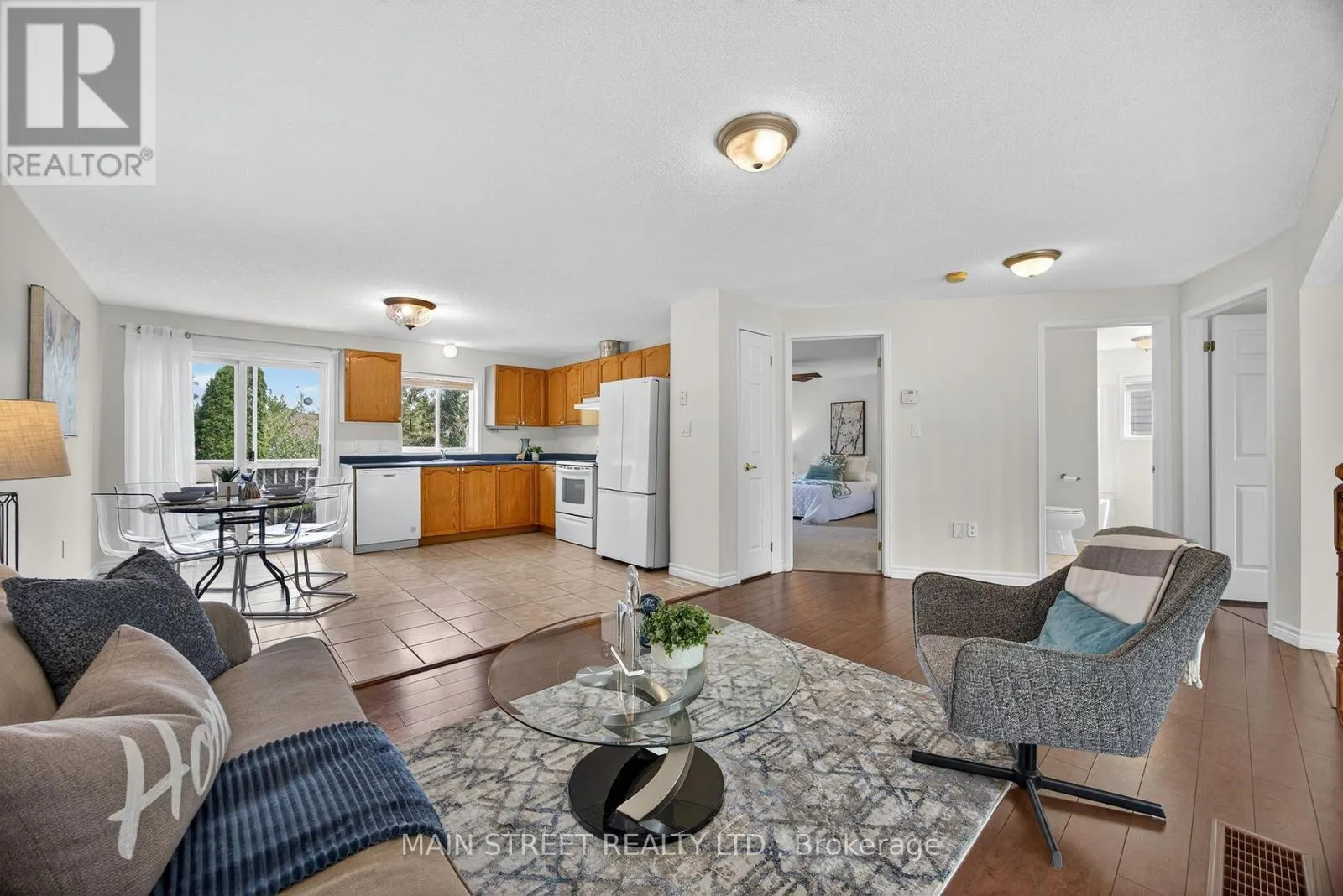 94 SILVER MAPLE CRESCENT