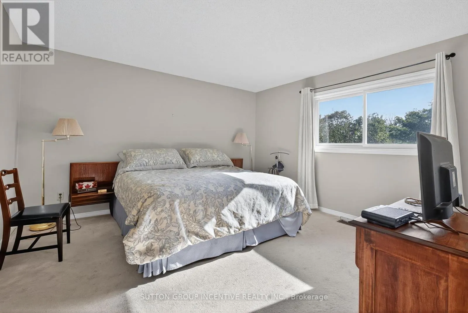 25 BRUNTON CRESCENT