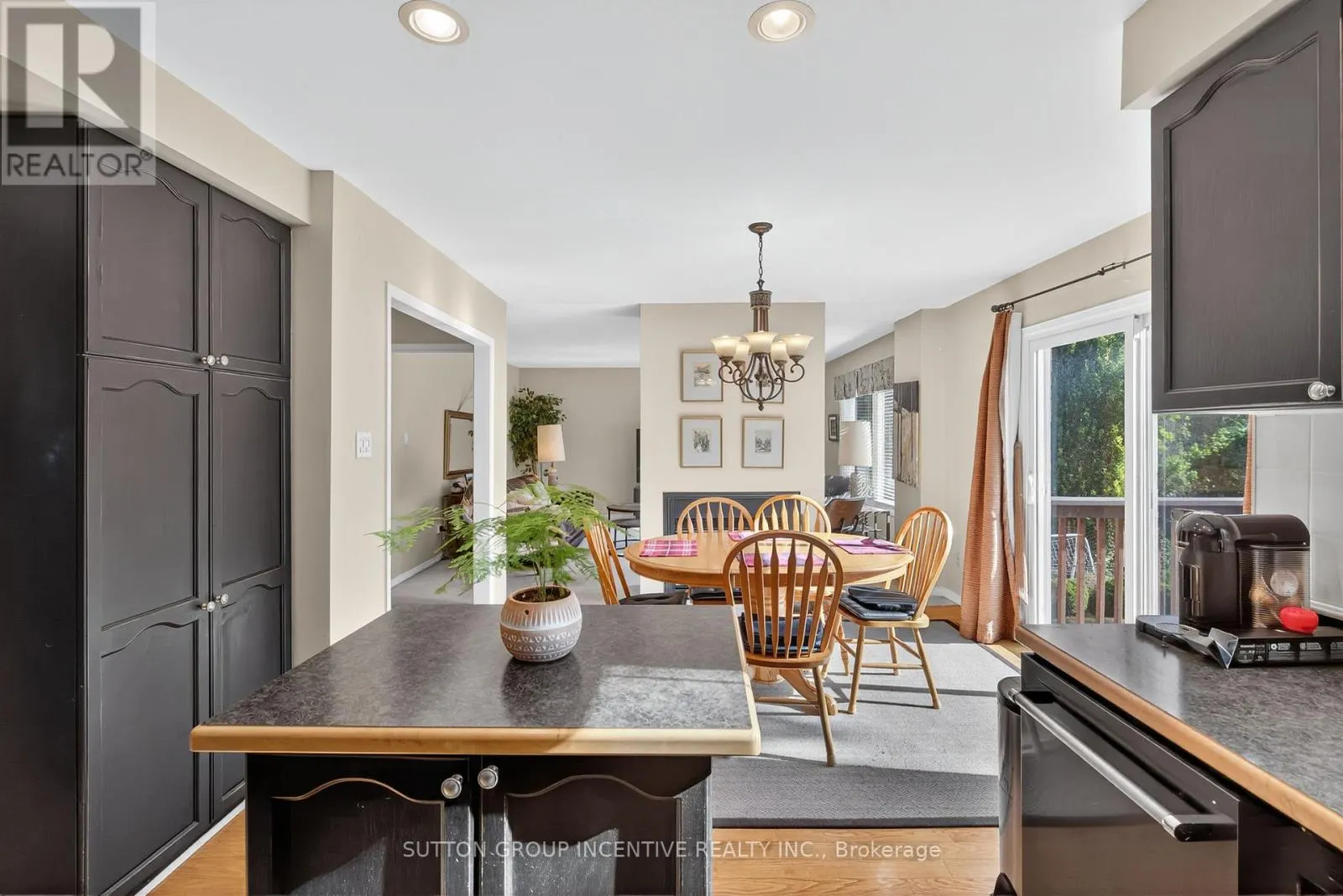 25 BRUNTON CRESCENT
