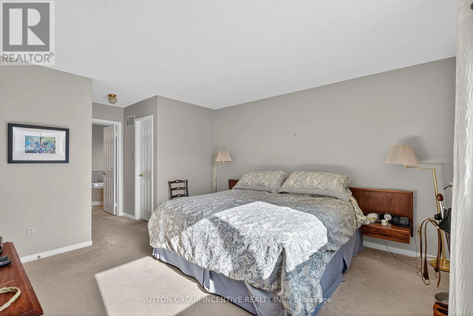 25 BRUNTON CRESCENT