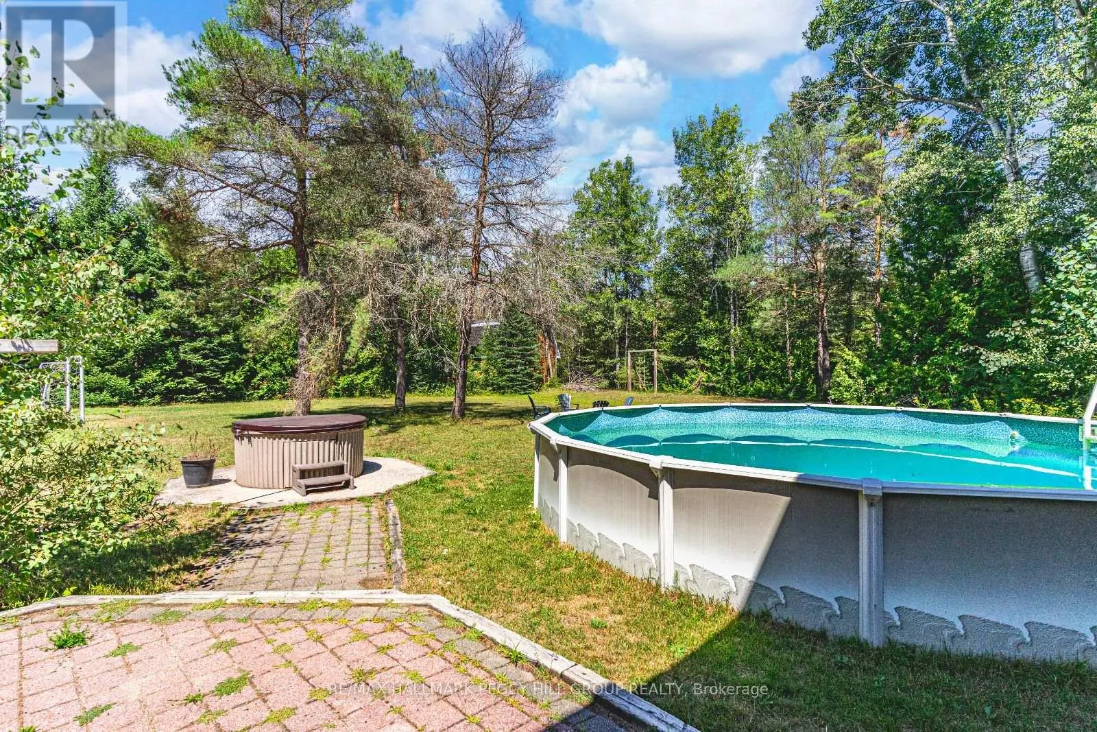 20 HILLVIEW CRESCENT