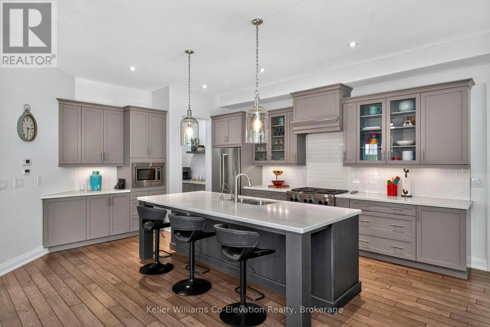 16 RIDGEWOOD COURT