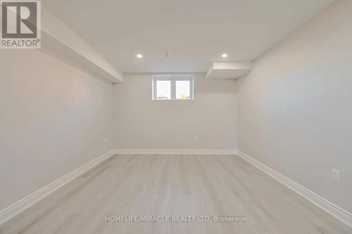 8 BEATRICE DRIVE