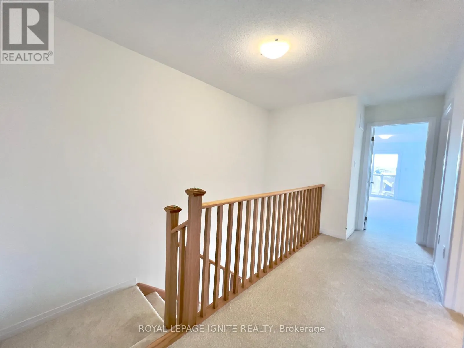 520 HUDSON CRESCENT