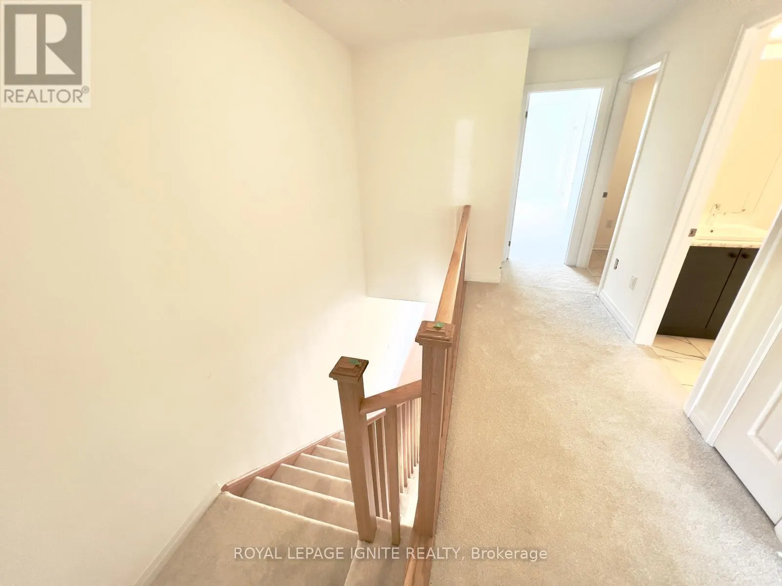 520 HUDSON CRESCENT