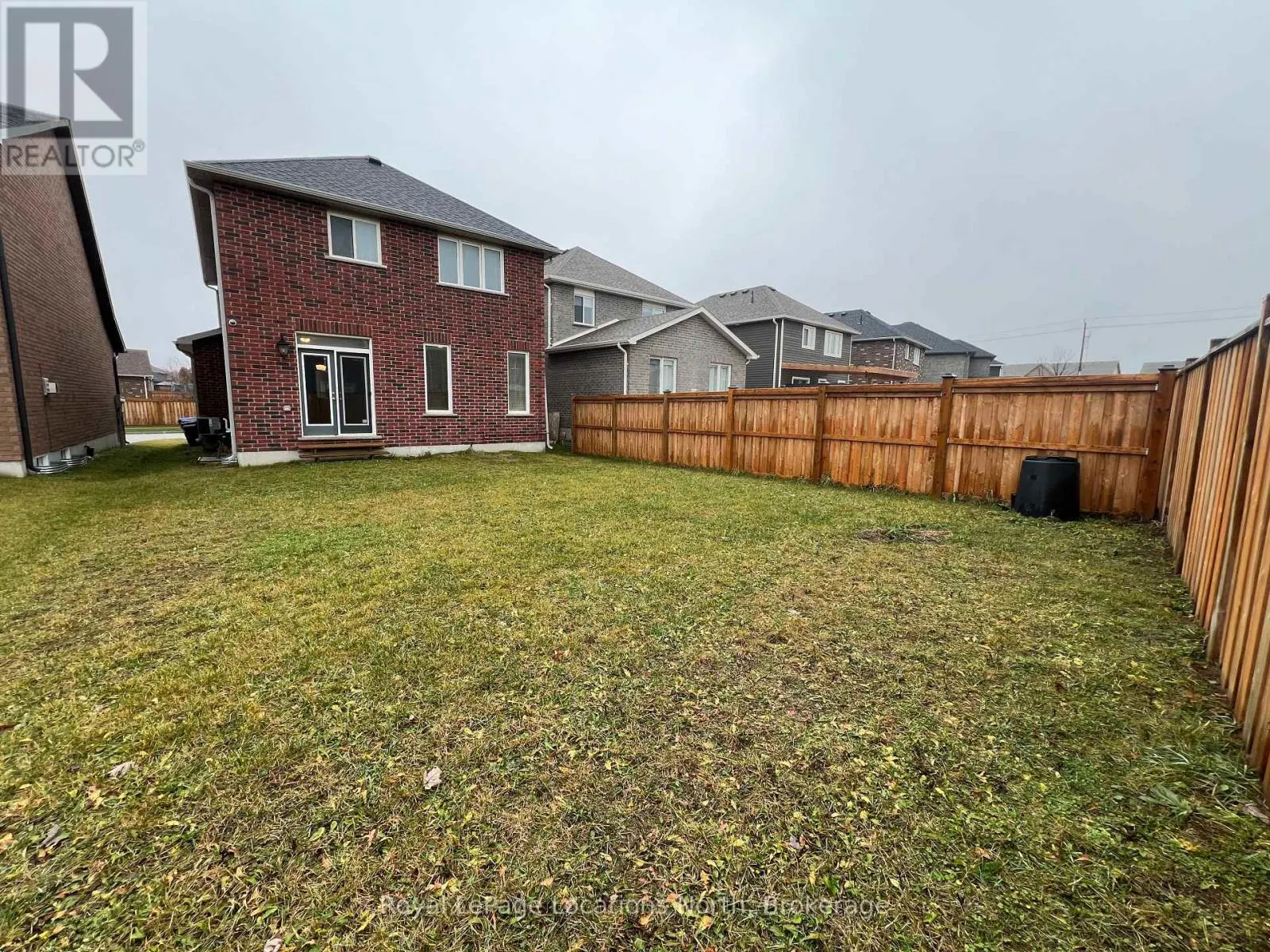 23 LOCKERBIE CRESCENT