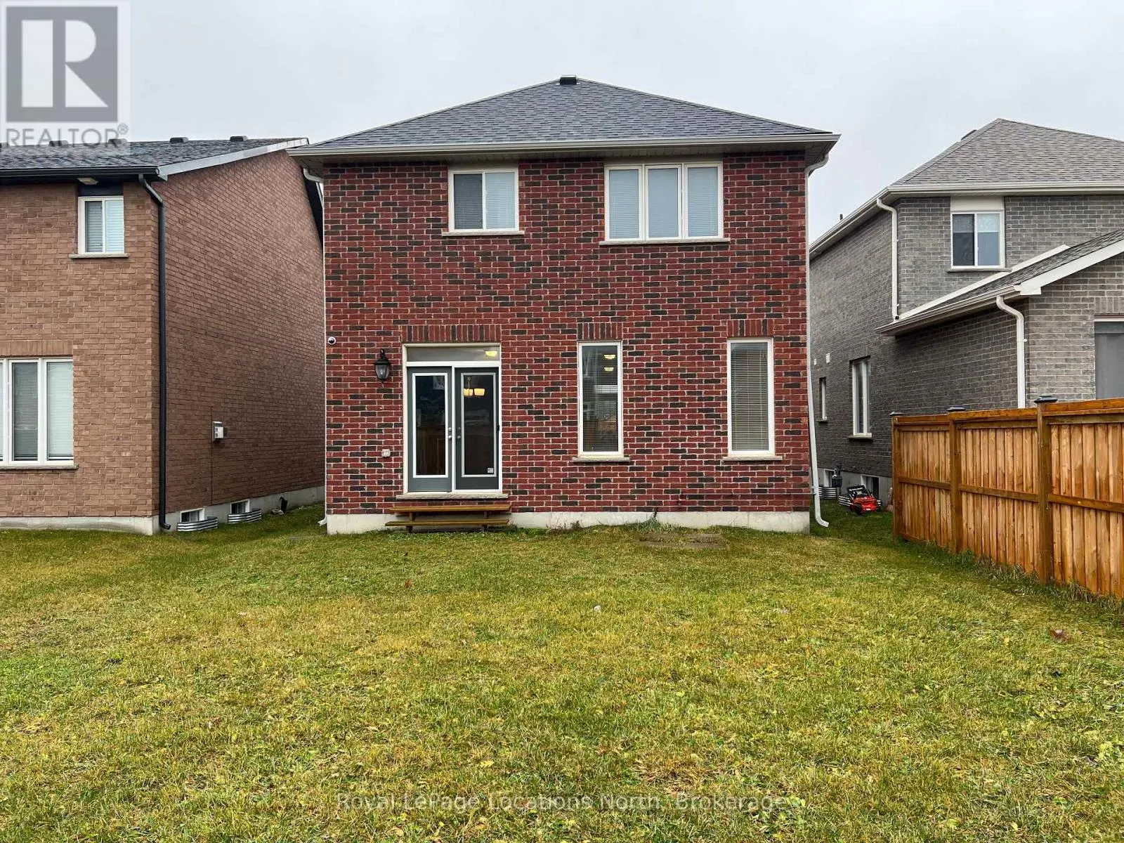 23 LOCKERBIE CRESCENT