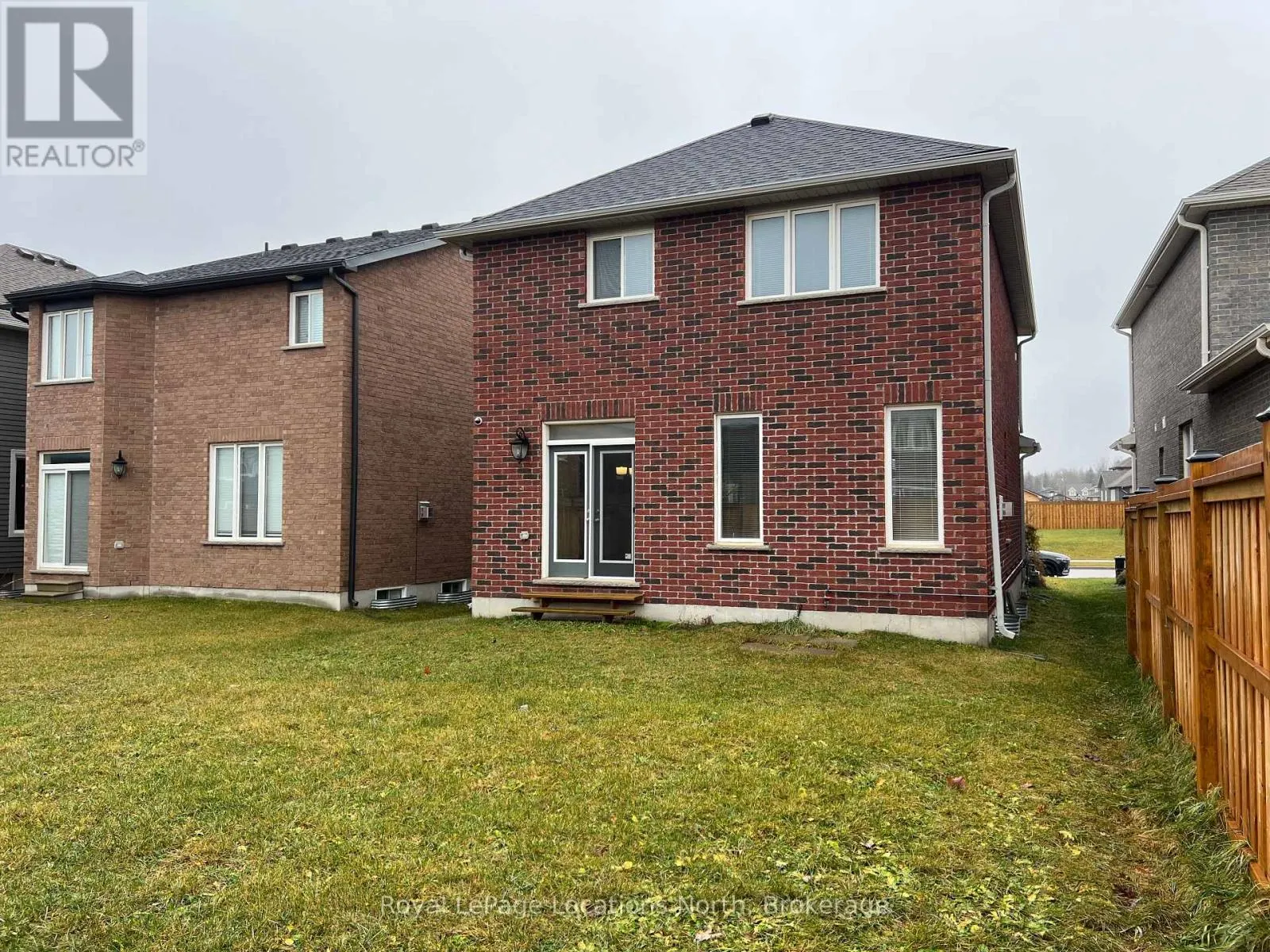 23 LOCKERBIE CRESCENT