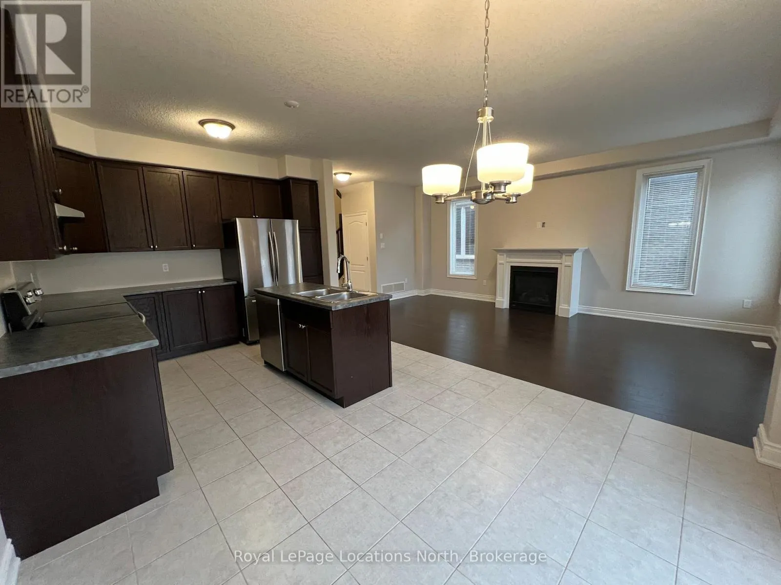 23 LOCKERBIE CRESCENT
