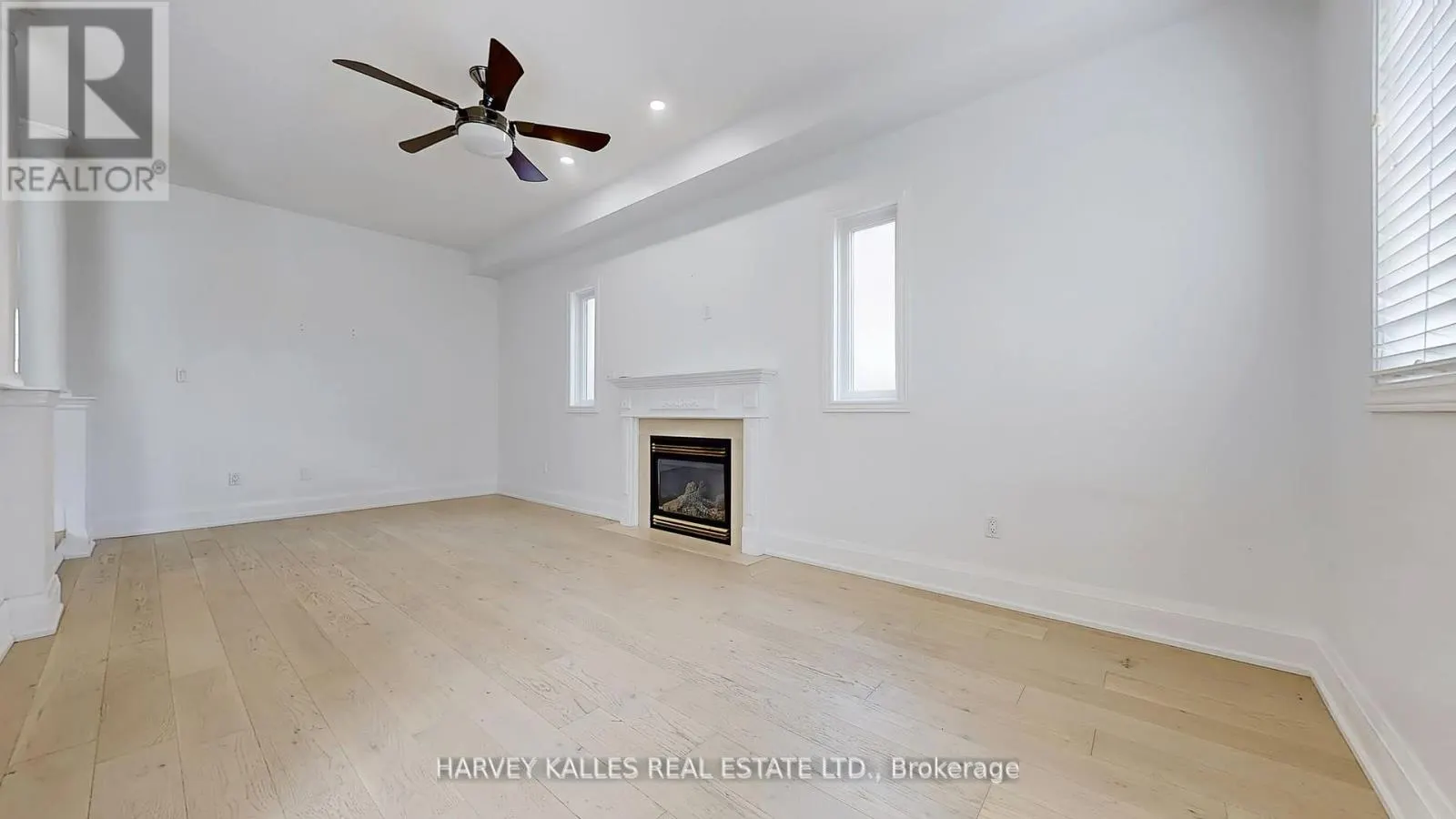 13 OAKSIDE COURT