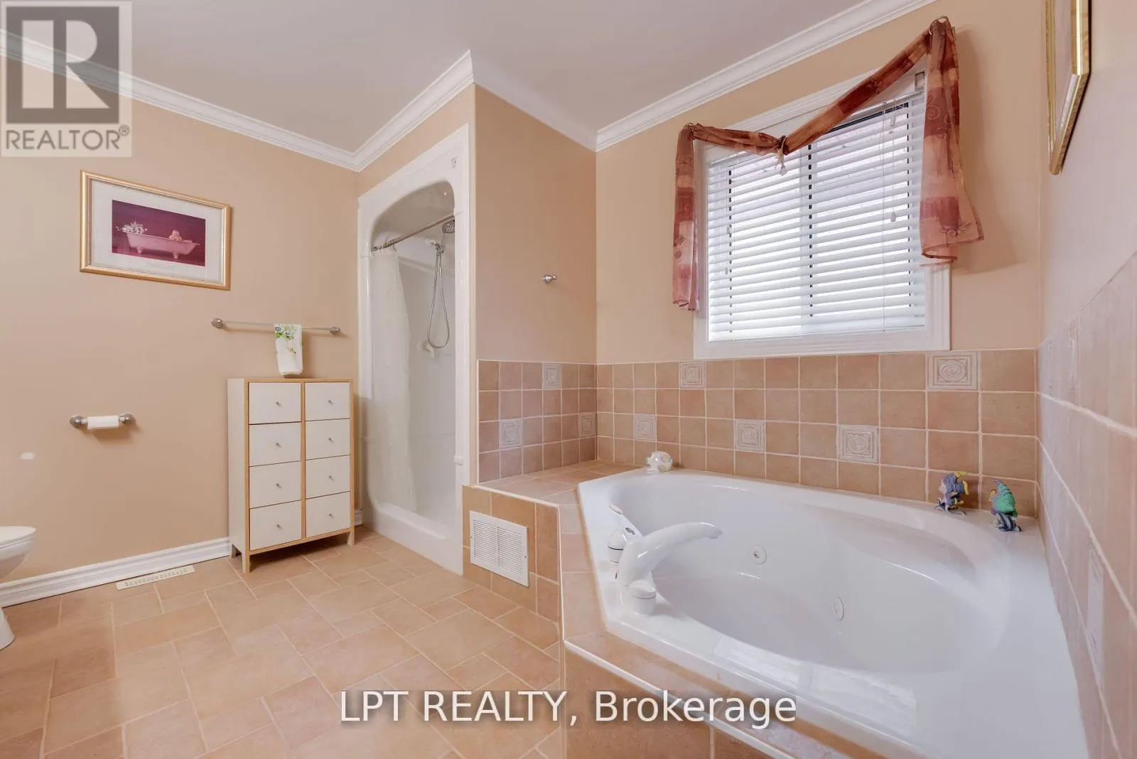 25 DUNNETT DRIVE