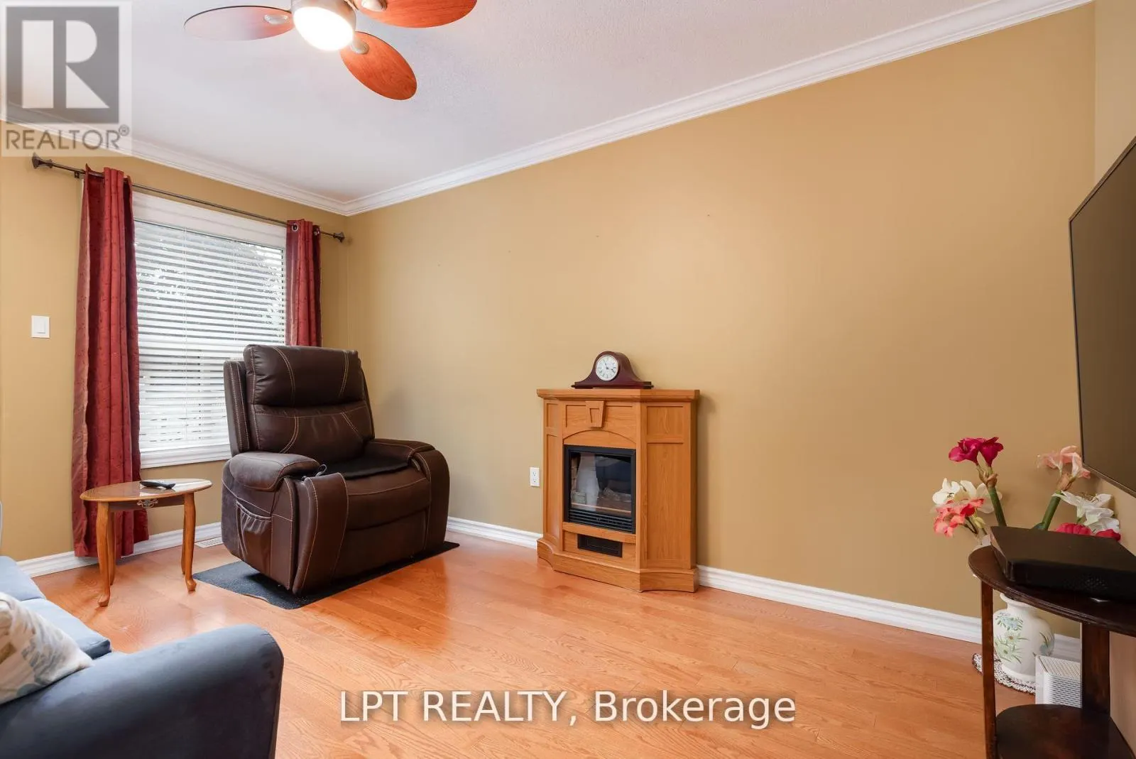 25 DUNNETT DRIVE