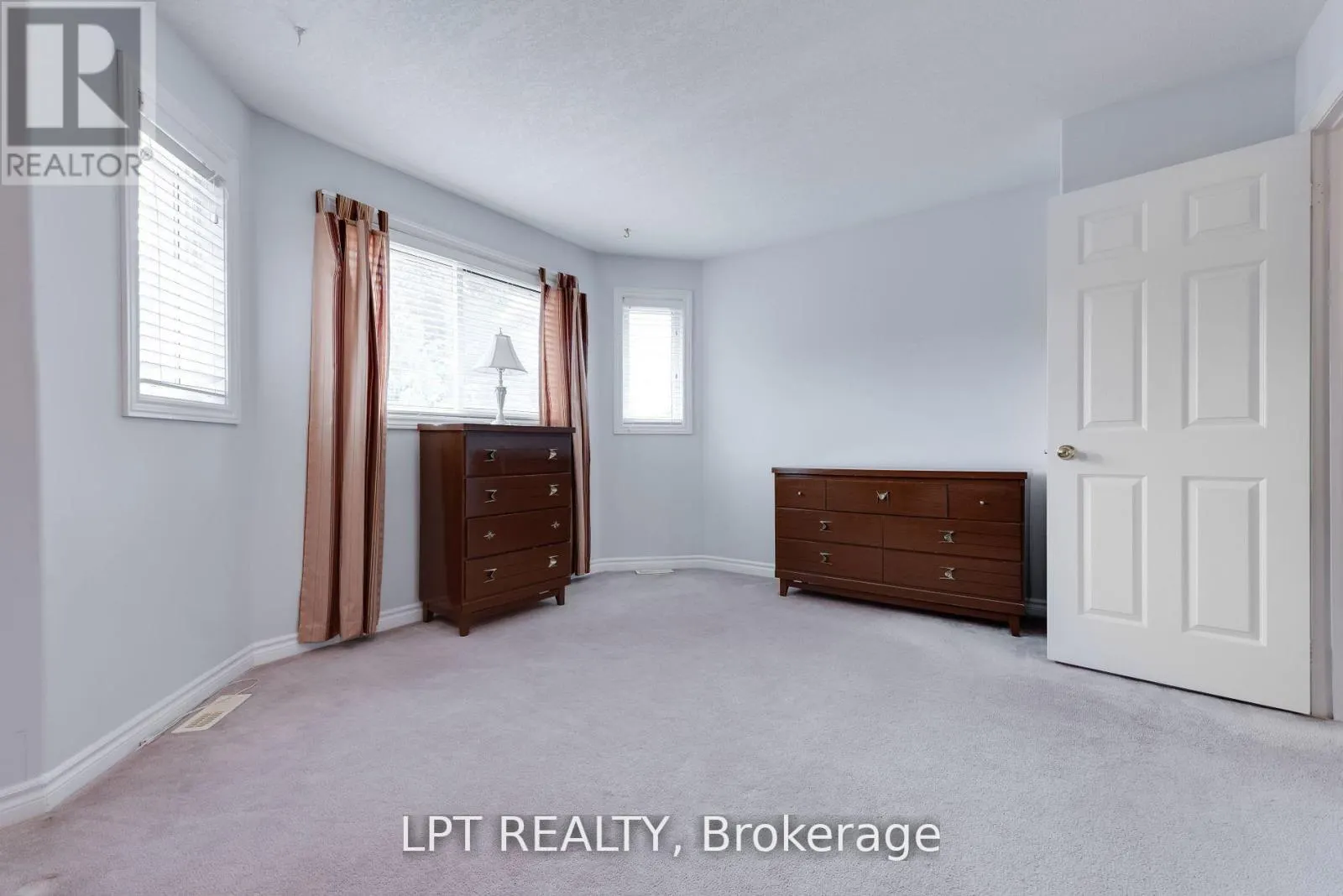 25 DUNNETT DRIVE