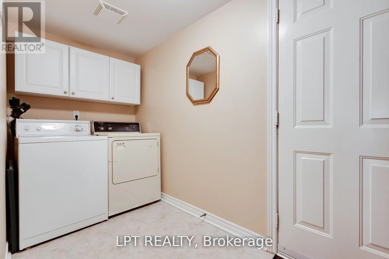 25 DUNNETT DRIVE