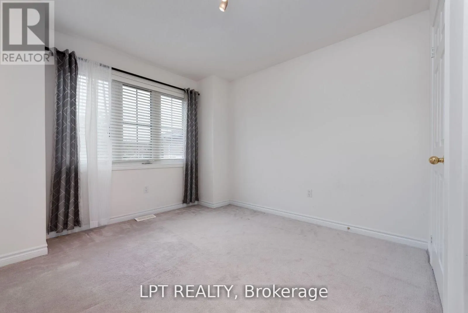 25 DUNNETT DRIVE