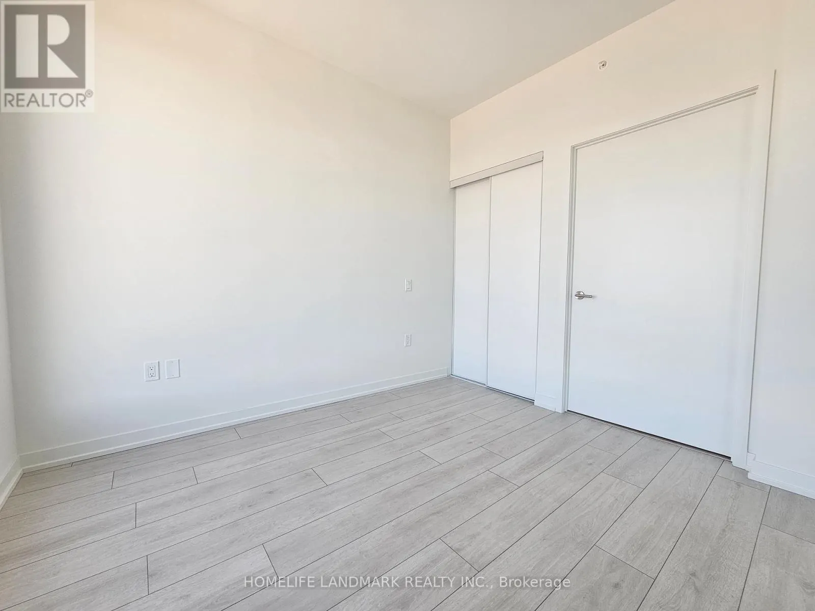 3006 - 39 MARY STREET