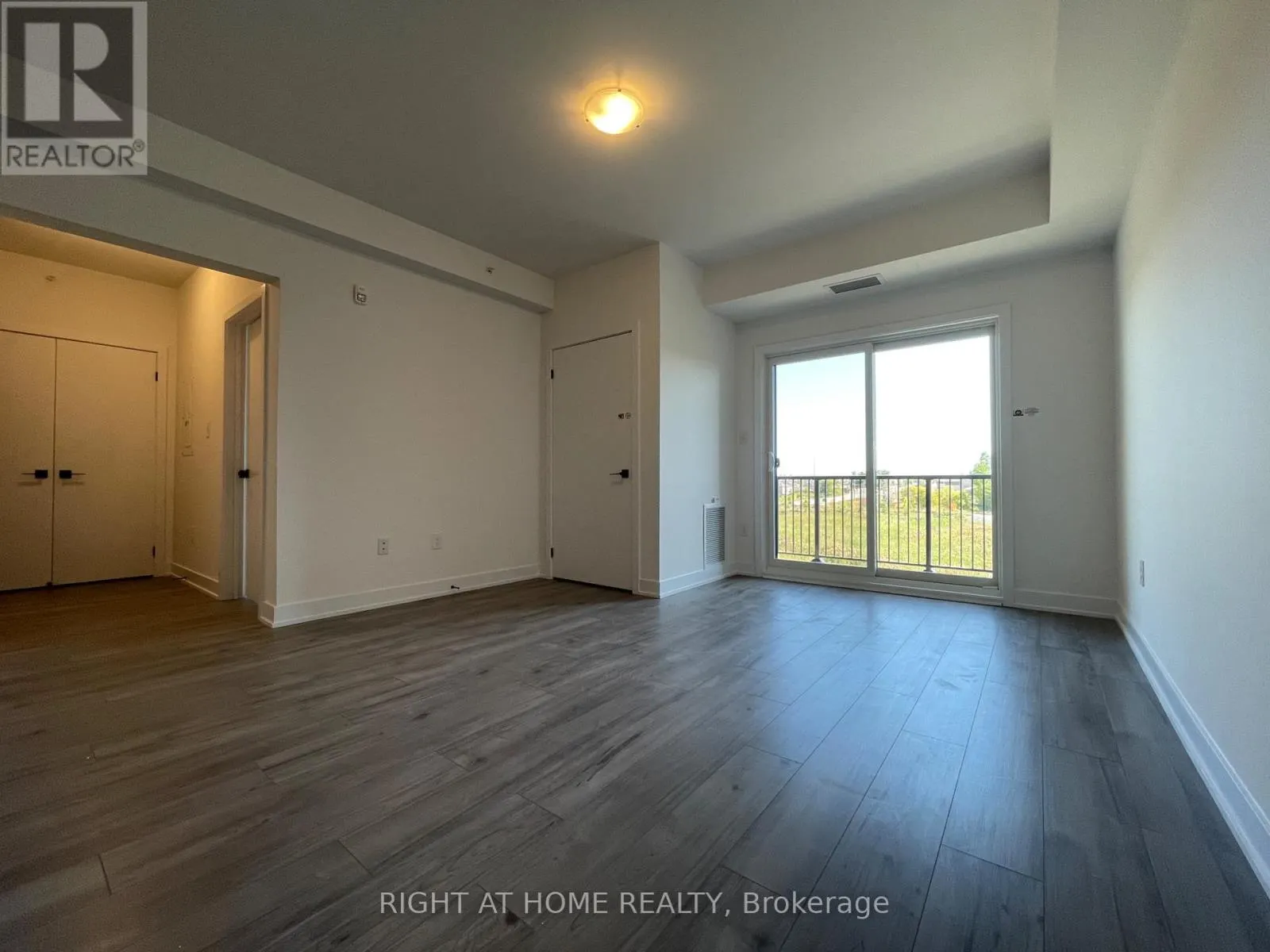 204 - 1 CHEF LANE
