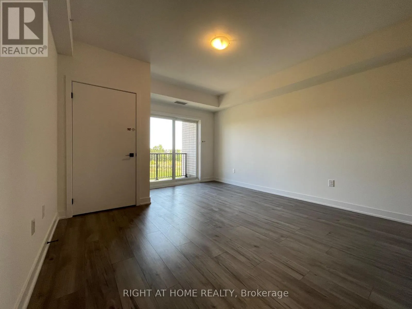 204 - 1 CHEF LANE