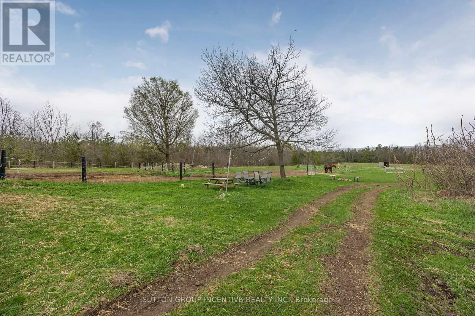 2266 FOXMEAD ROAD