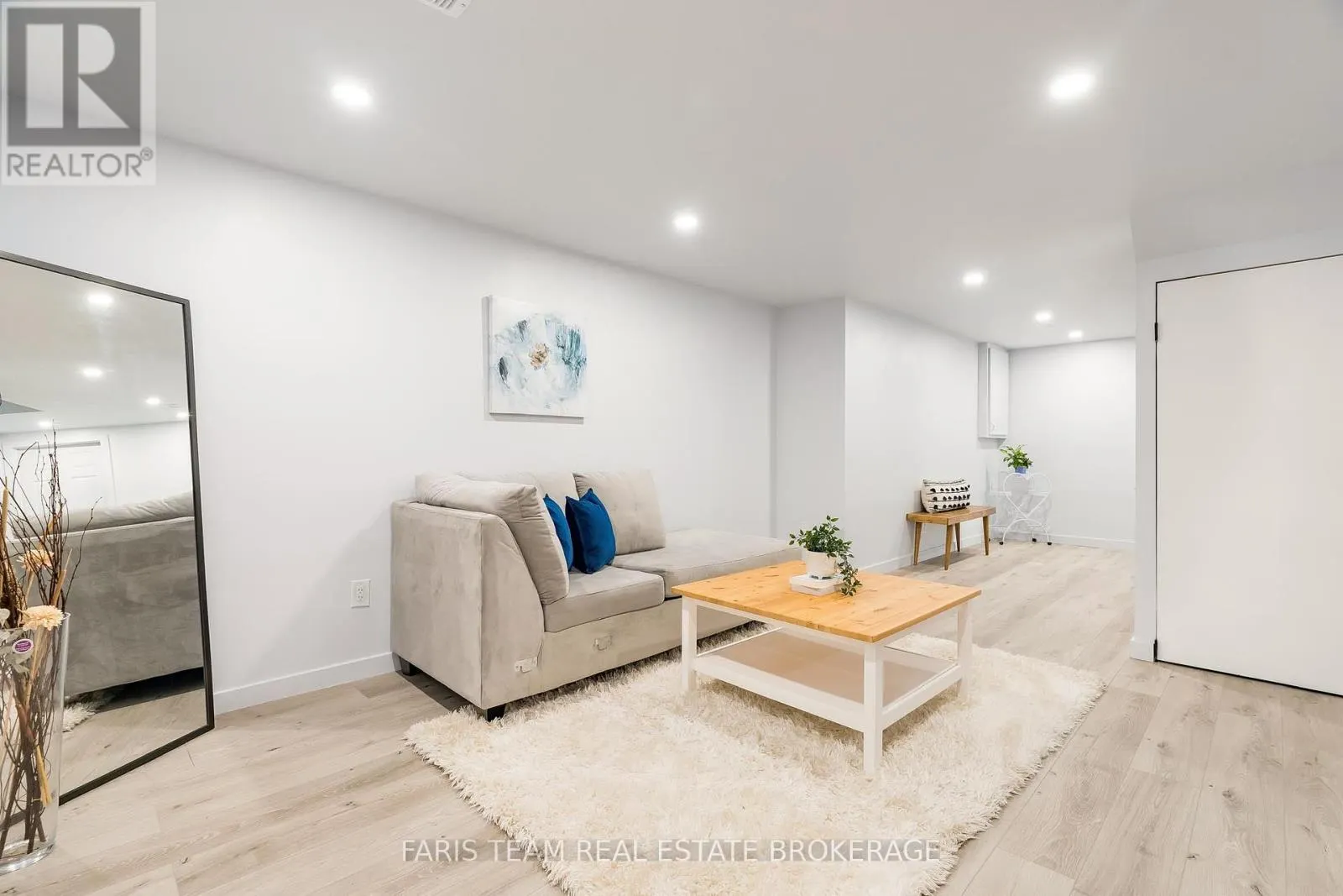 4B OAK STREET