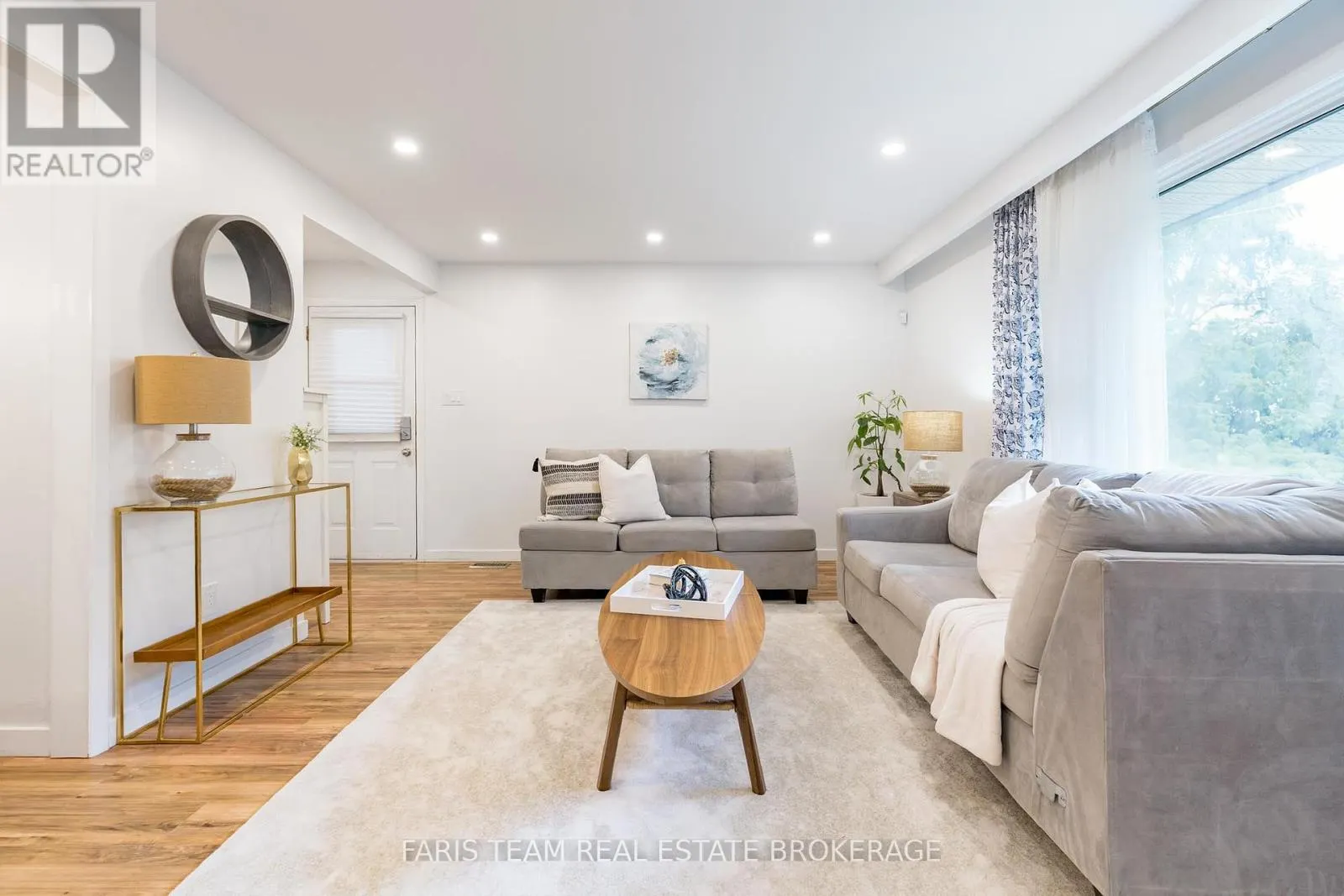 4B OAK STREET