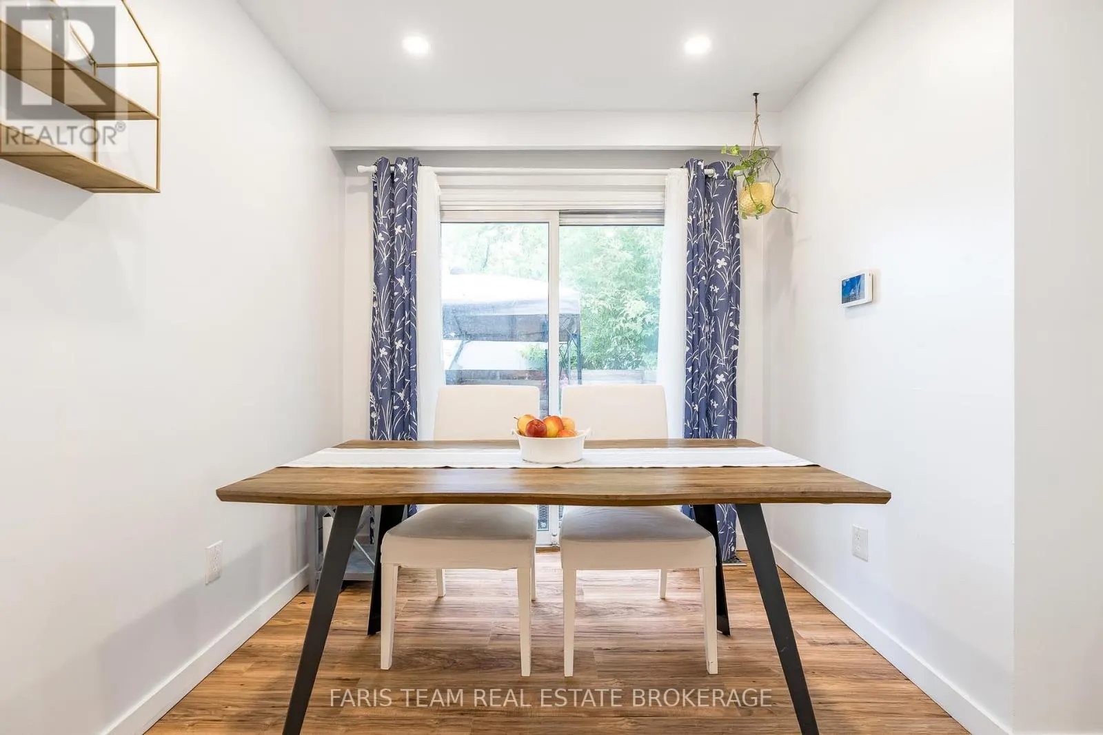 4B OAK STREET