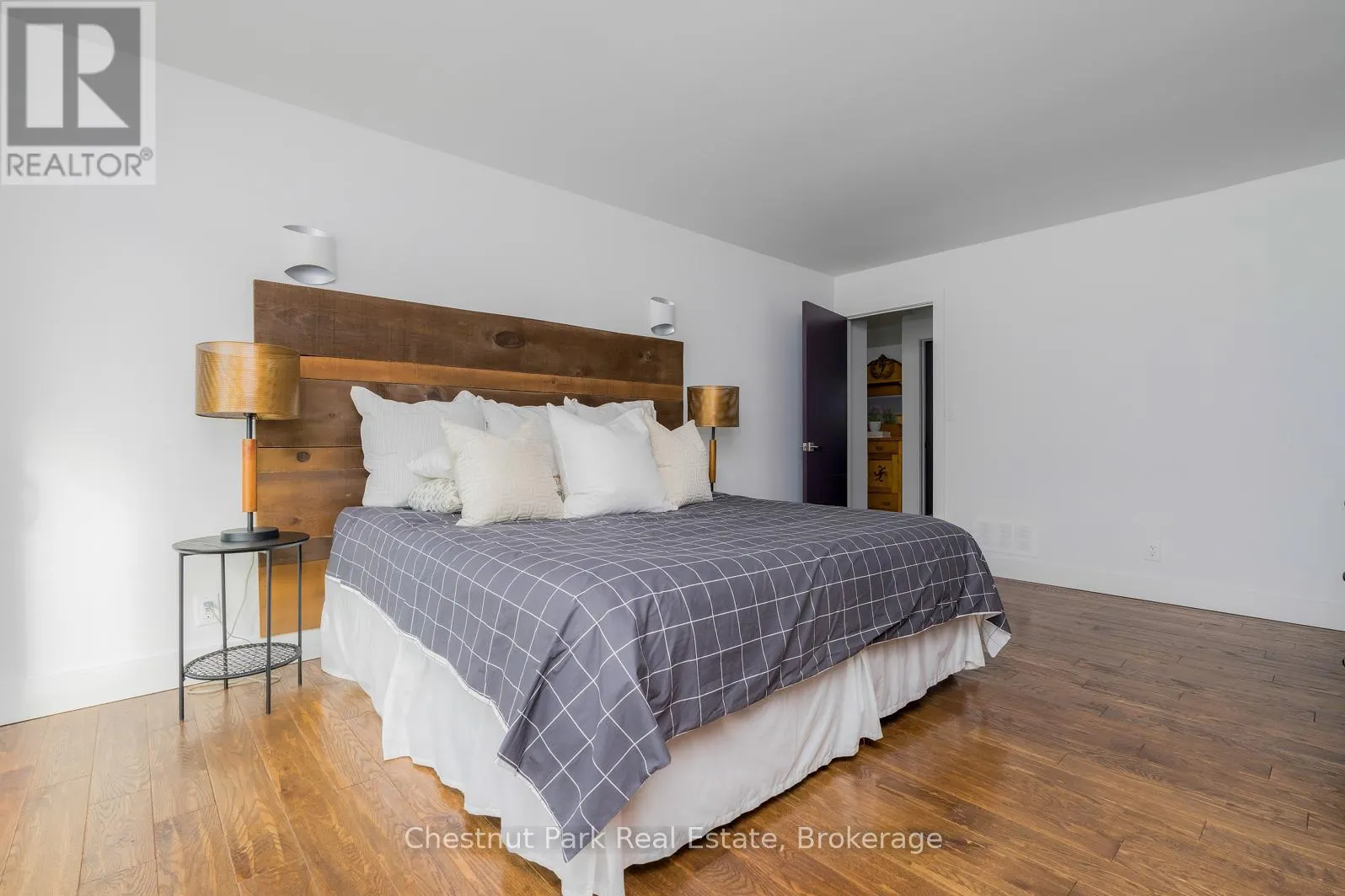 2890 NOTTAWASAGA CONC 10 N