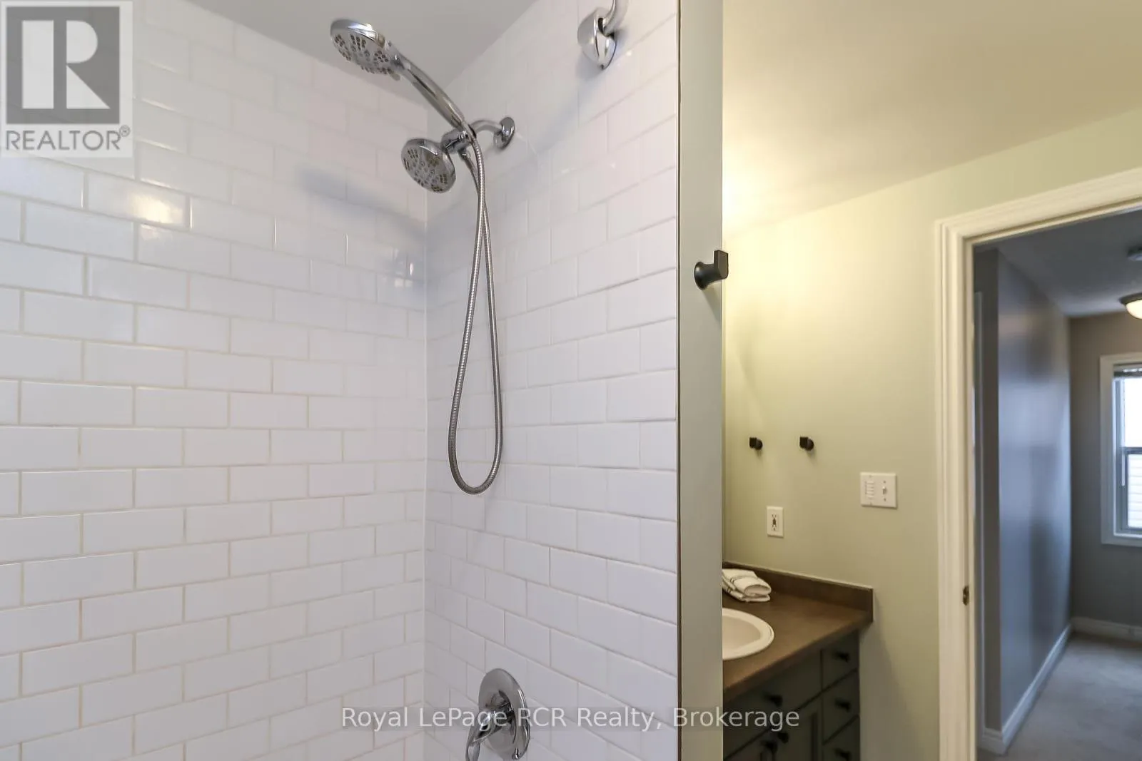 50 HIGHLANDS CRESCENT