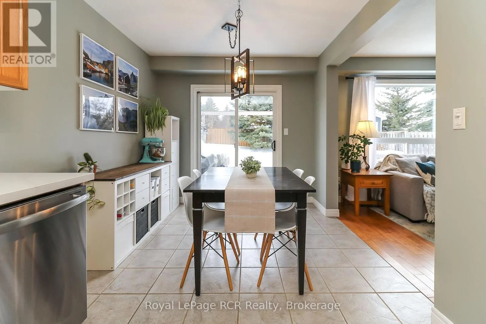 50 HIGHLANDS CRESCENT