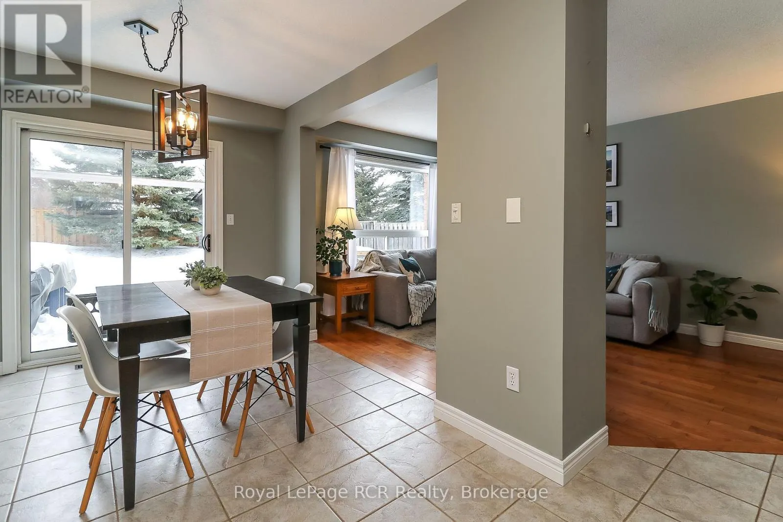 50 HIGHLANDS CRESCENT