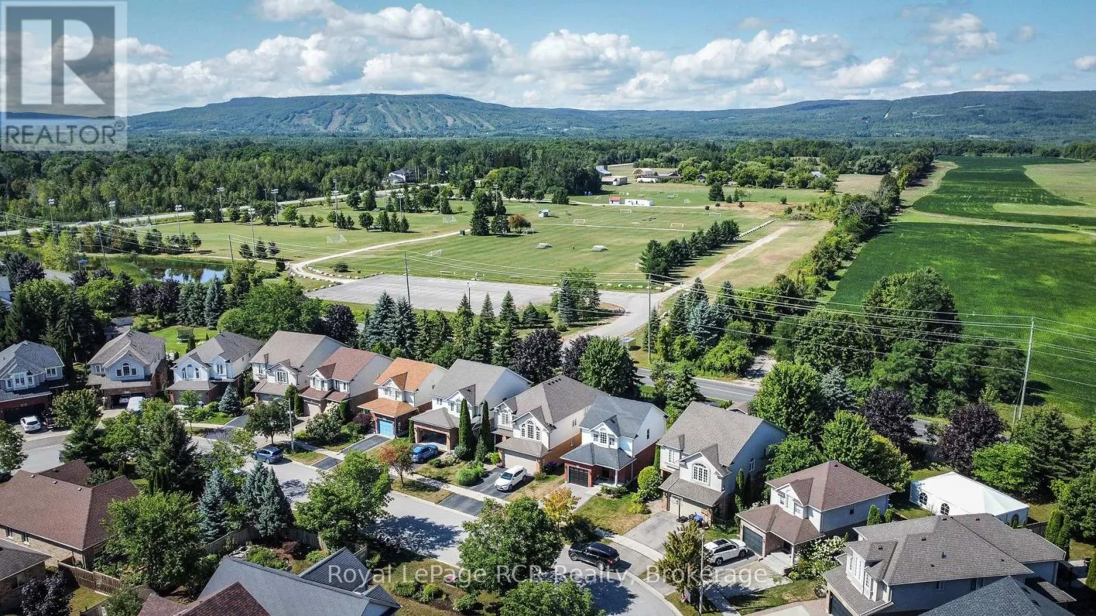 50 HIGHLANDS CRESCENT