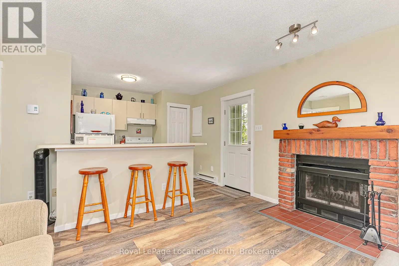 47 - 19 DAWSON DRIVE, #47
