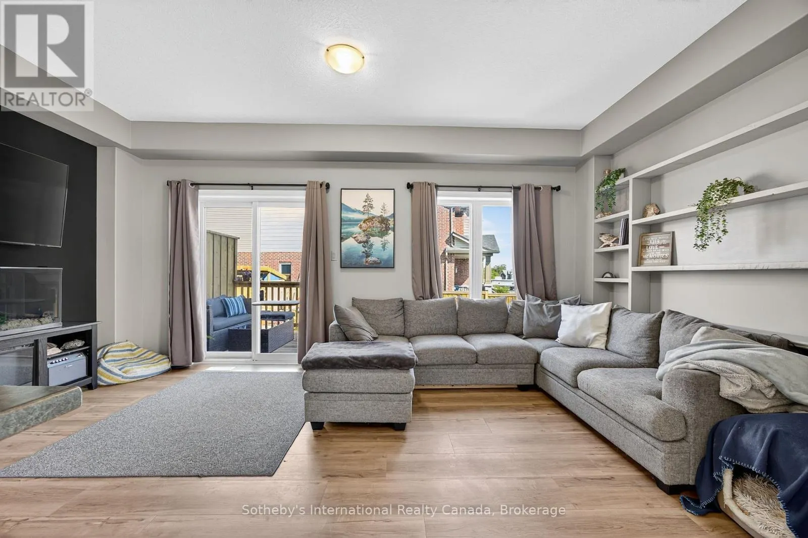 100 ARCHER AVENUE