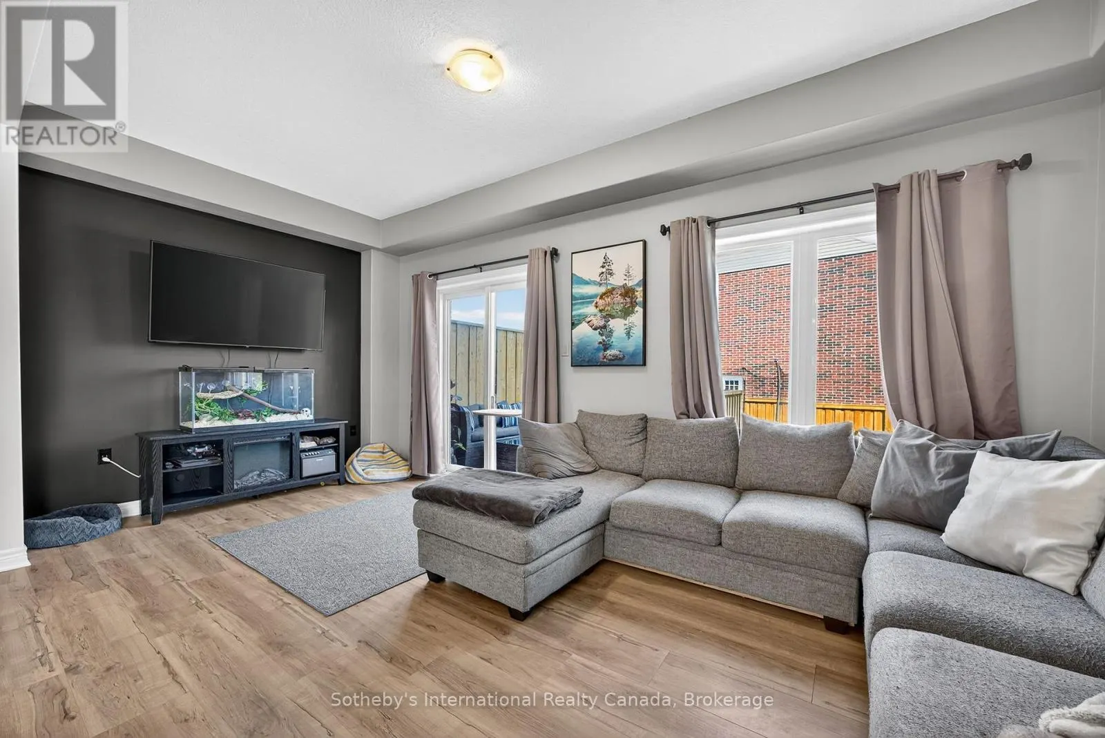 100 ARCHER AVENUE