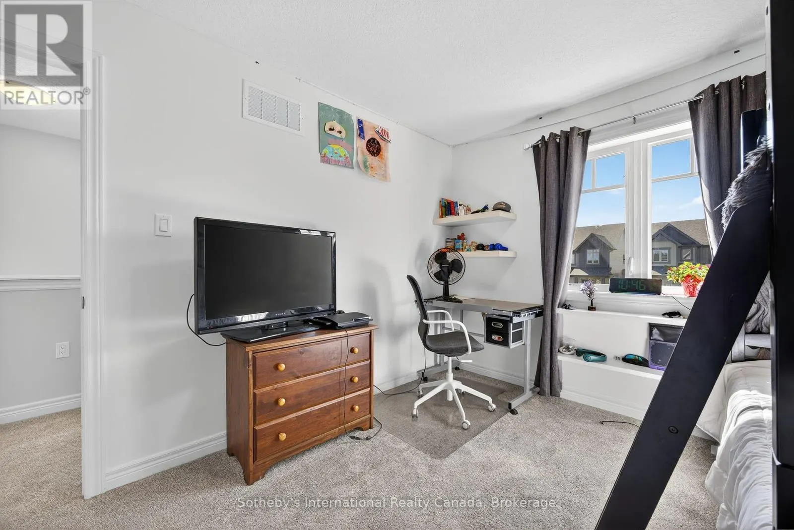 100 ARCHER AVENUE