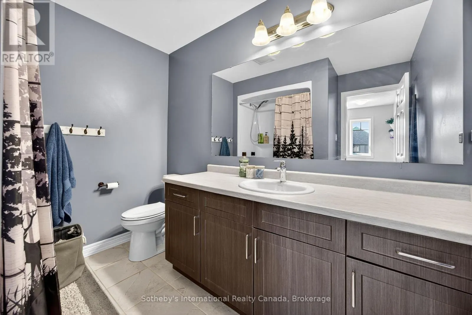 100 ARCHER AVENUE