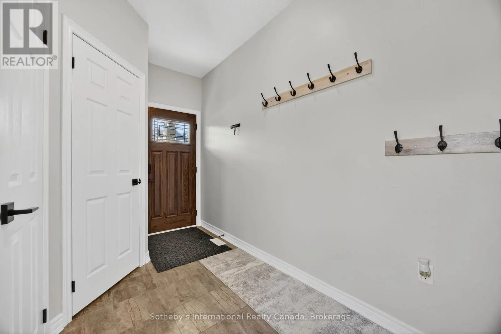100 ARCHER AVENUE