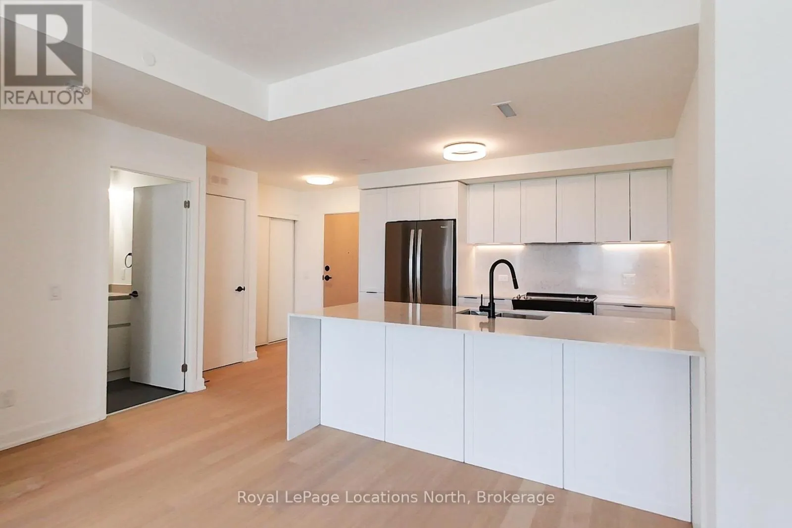 303 - 31 HURON STREET, #303